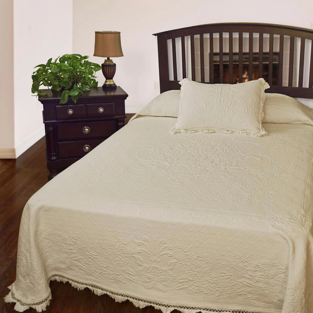 Abigail Adams Matelasse Bedspread - Image 3