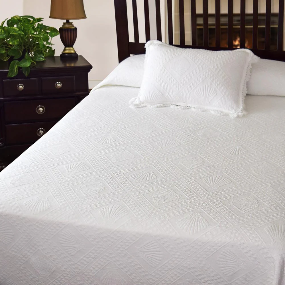Cape Cod Cotton Matelasse Coverlet - Image 4