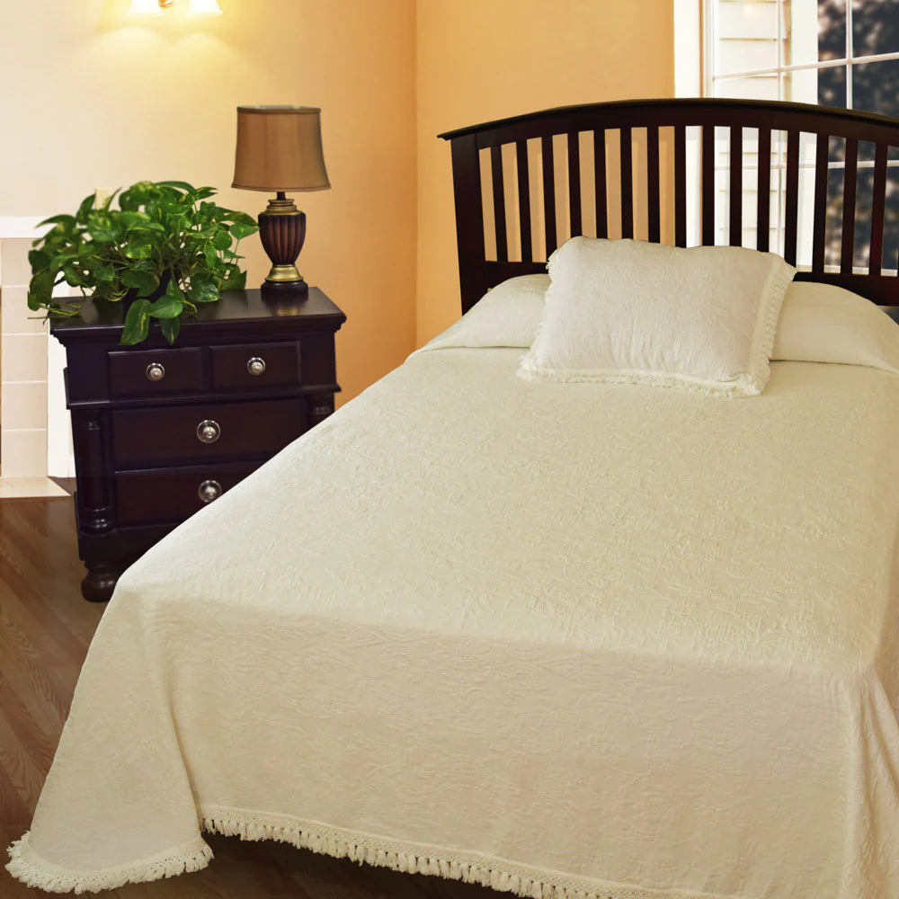 Lisa's Choice Cotton Matelasse Bedspread - Image 3