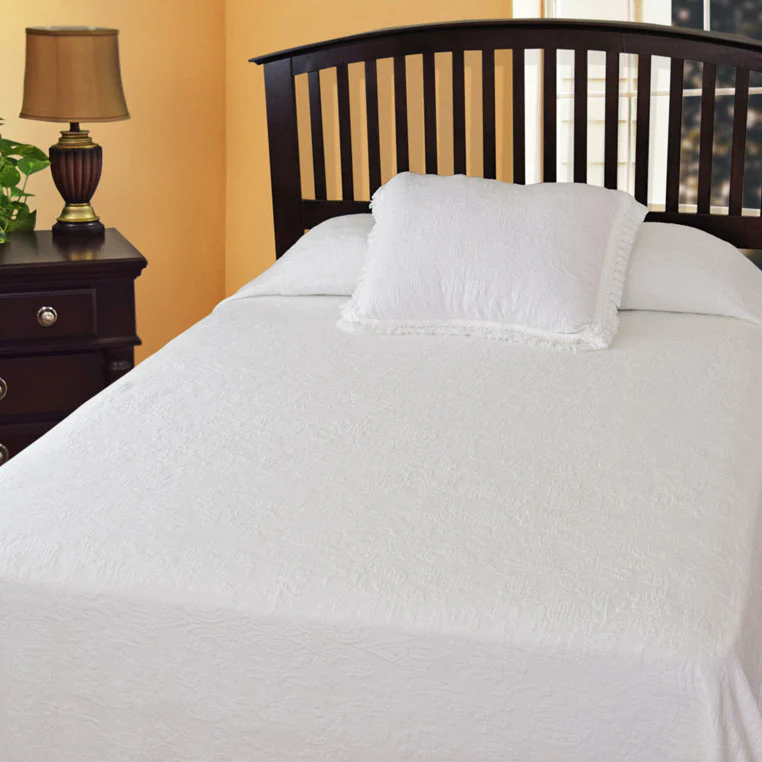 Lisa's Choice Cotton Matelasse Coverlet - Image 3