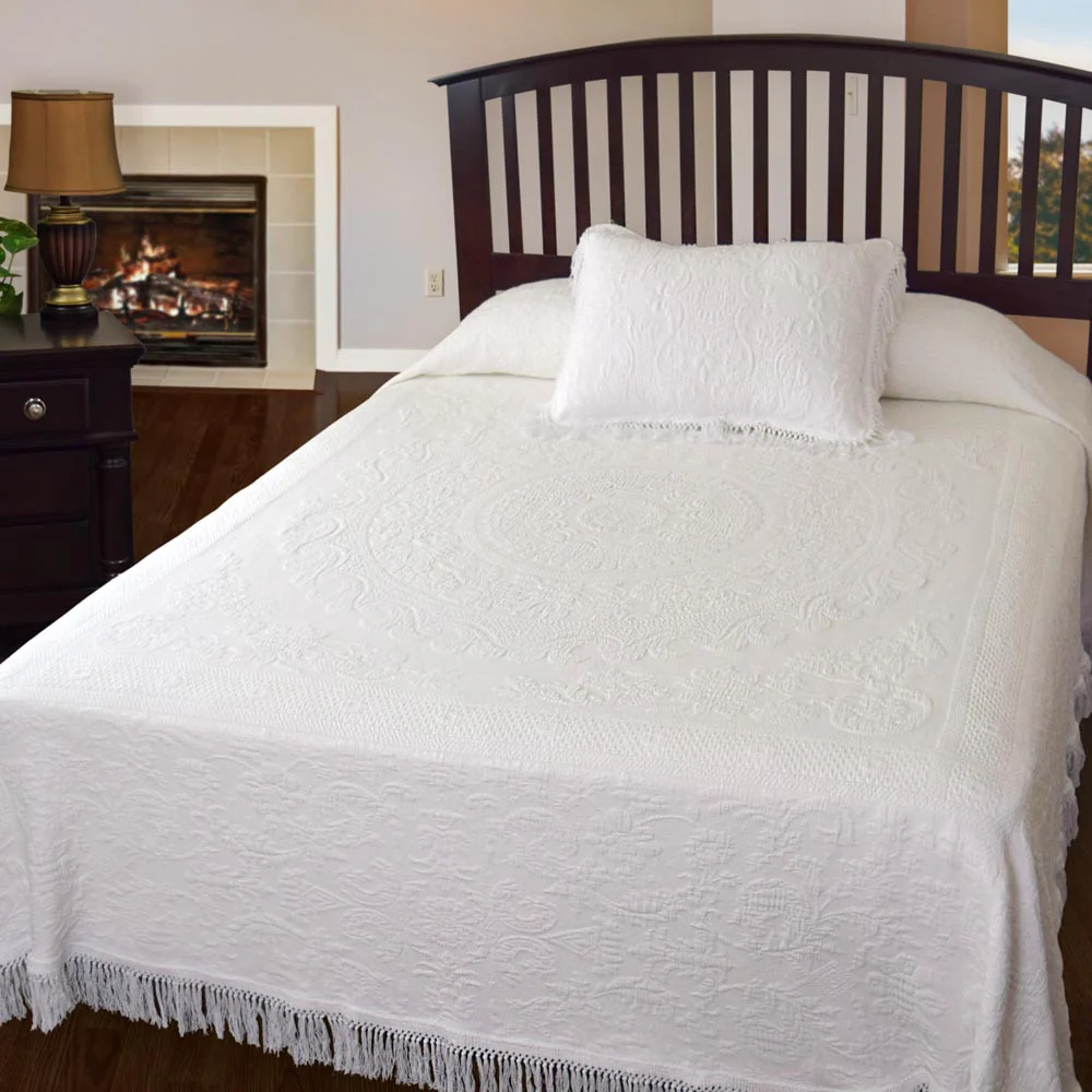 Queen Elizabeth Matelasse Bedspread - Image 3